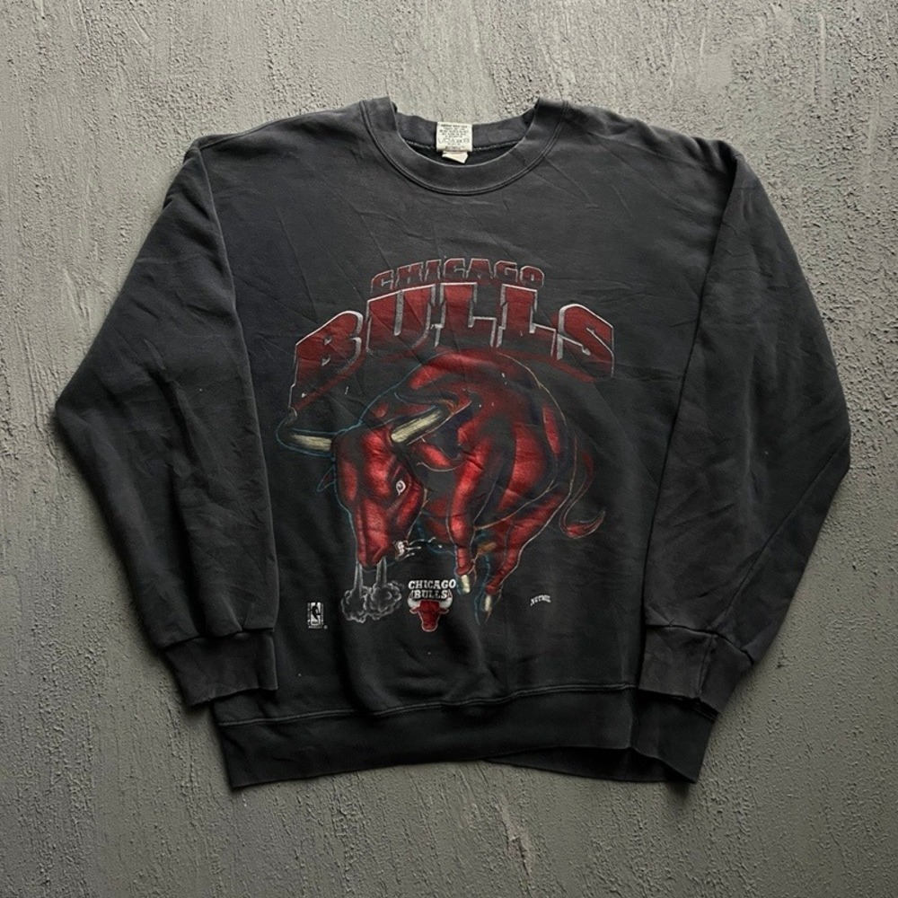 Vintage Chicago Bulls Sweatshirt Large Black 1990s NBA Nutmeg